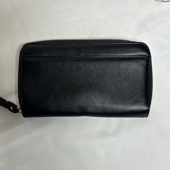 Time and Tru Black and Gold Wallet with Sleek Design - Picture 10 of 13